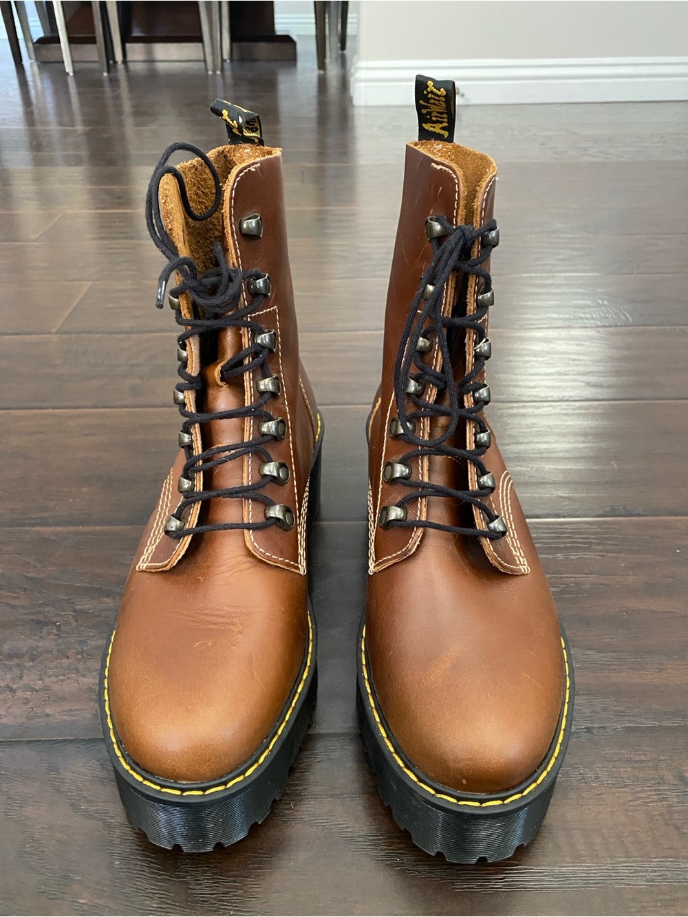 Dr Marterns Leather upper lace up heeled boots women’s size 10